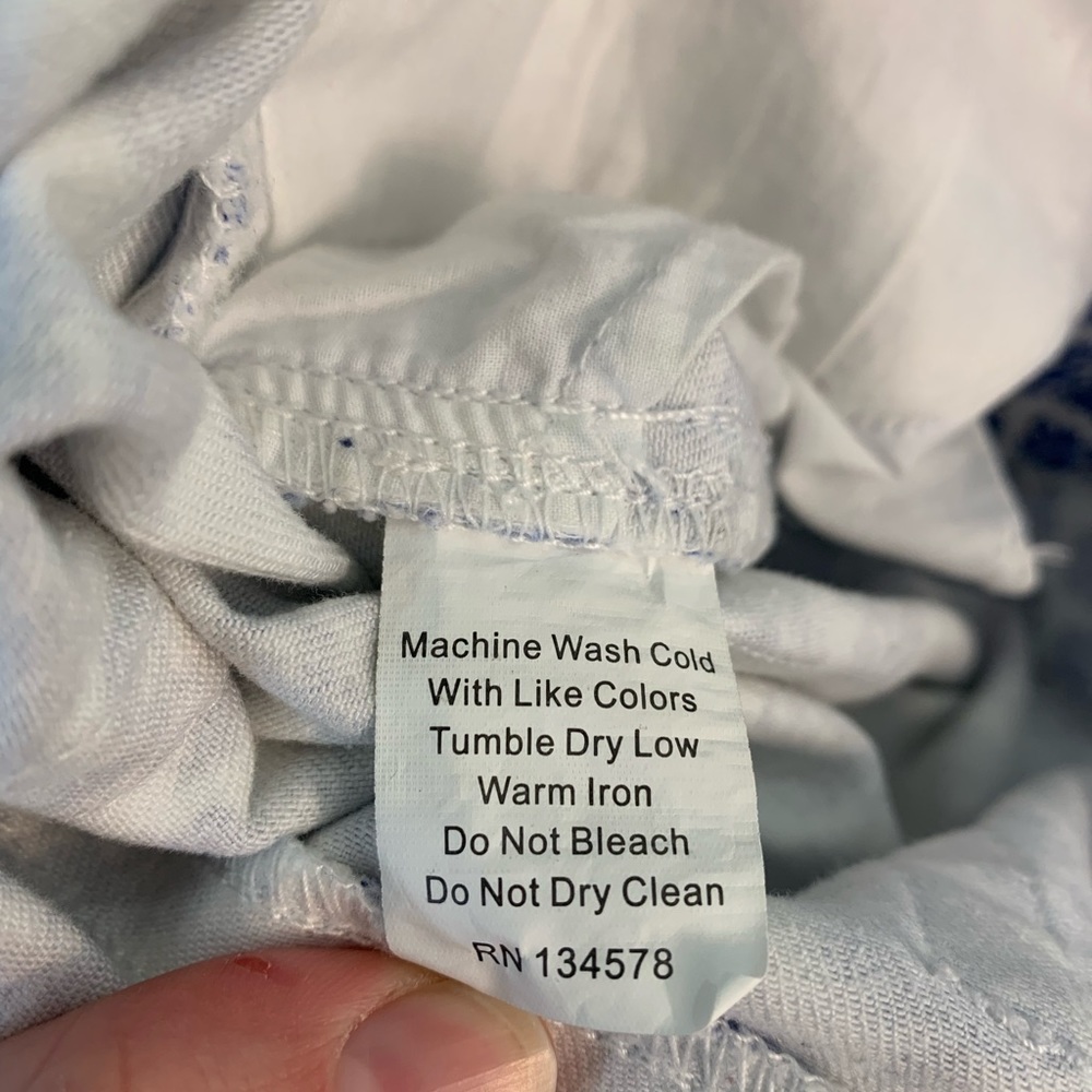 White and Blue patterned pants - Picture 6 of 6